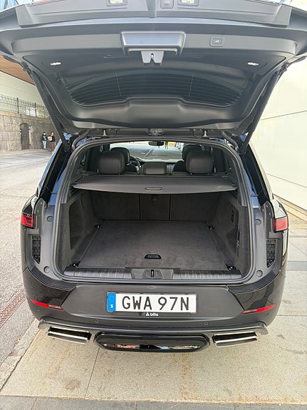 Land Rover Range Rover Sport 14 of 17
