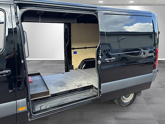 Mercedes-Benz Sprinter 319 7 of 18