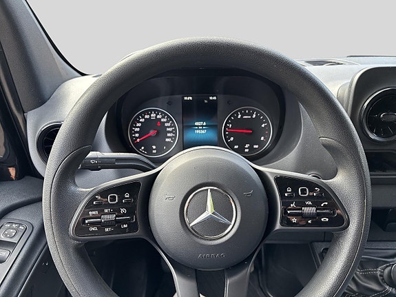 Mercedes-Benz Sprinter 319 8 of 18
