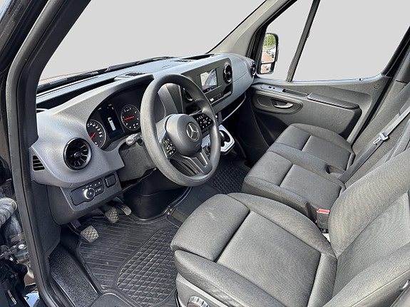 Mercedes-Benz Sprinter 319 9 of 18