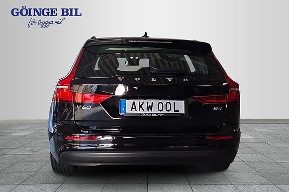 Volvo V60 7 of 13