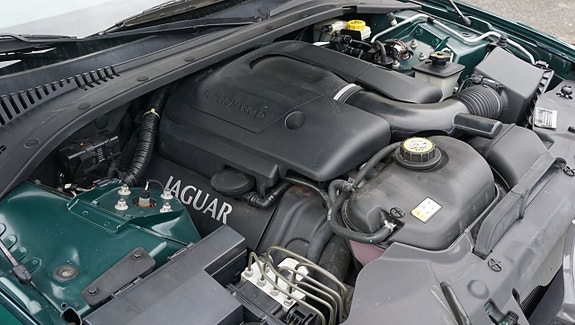 Jaguar S-TYPE 19 of 30