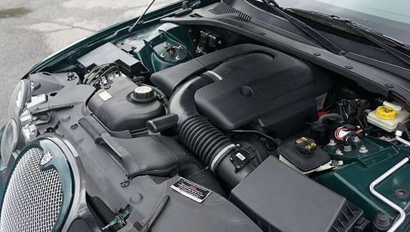 Jaguar S-TYPE 18 of 30