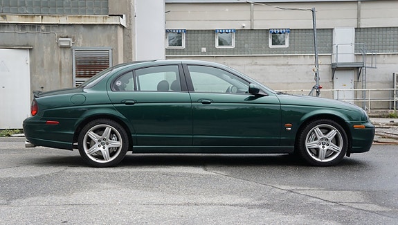 Jaguar S-TYPE 8 of 30