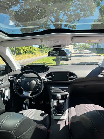 Peugeot 308 SW 7 of 10
