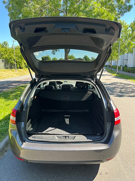 Peugeot 308 SW 5 of 10