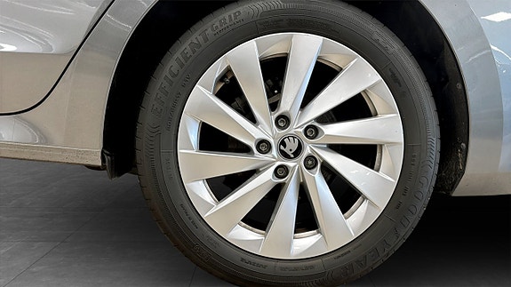 Skoda Octavia 5 of 11
