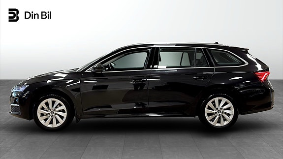 Skoda Octavia 2 of 12