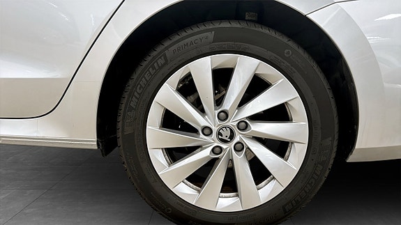 Skoda Octavia 6 of 12