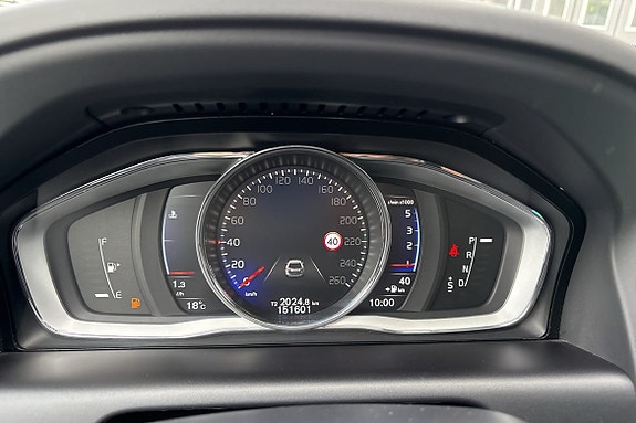 Volvo XC60 22 of 30