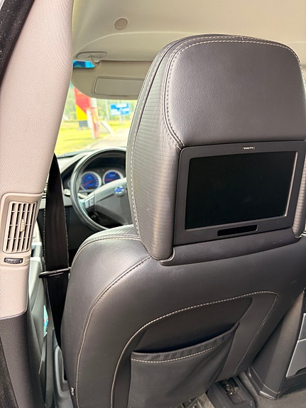 Volvo XC90 3 of 4