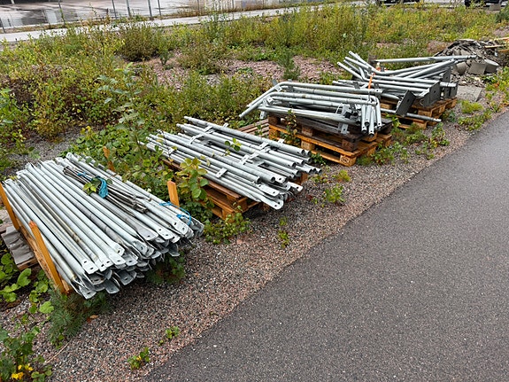 Västerås - Kraftig ställning o presseningar till båtförvaring 2 of 4