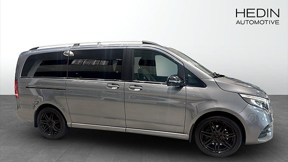 Mercedes-Benz V300 4 of 22