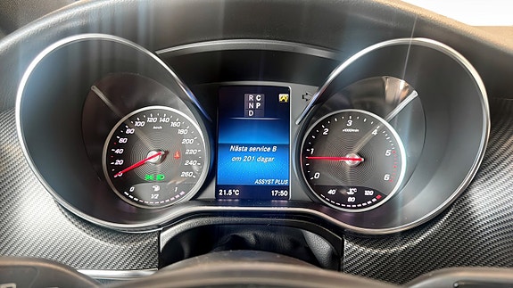 Mercedes-Benz V300 20 of 22