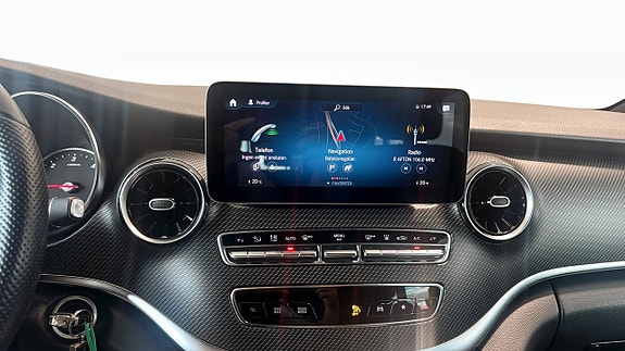 Mercedes-Benz V300 18 of 22