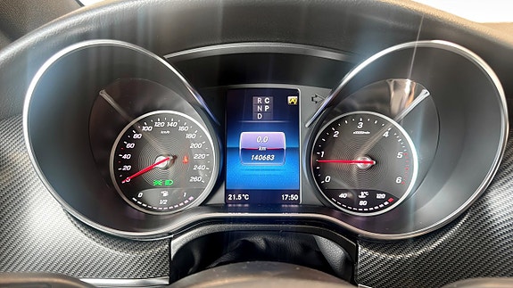 Mercedes-Benz V300 19 of 22