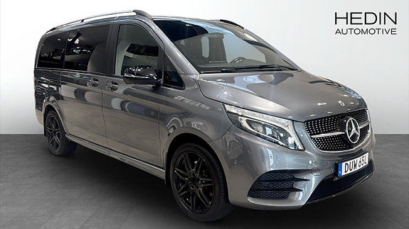 Mercedes-Benz V300 3 of 22