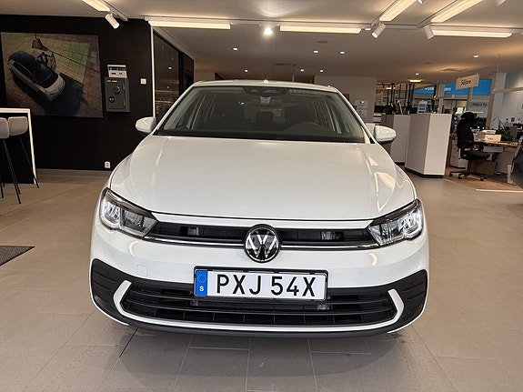 Volkswagen Polo 2 of 15
