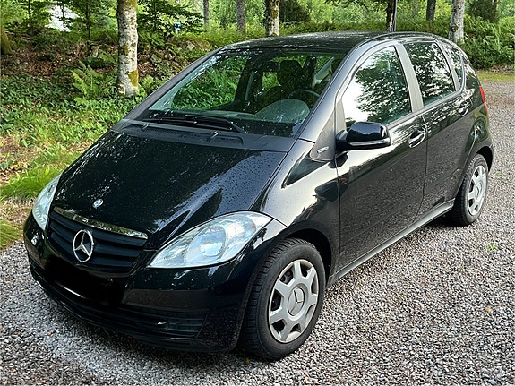 Mercedes-Benz A160 2 of 6
