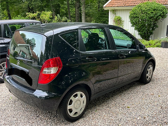 Mercedes-Benz A160 3 of 6