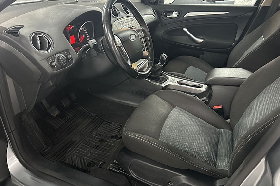 Ford Mondeo 12 of 30