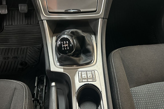 Ford Mondeo 13 of 30