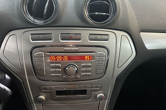 Ford Mondeo 8 of 30