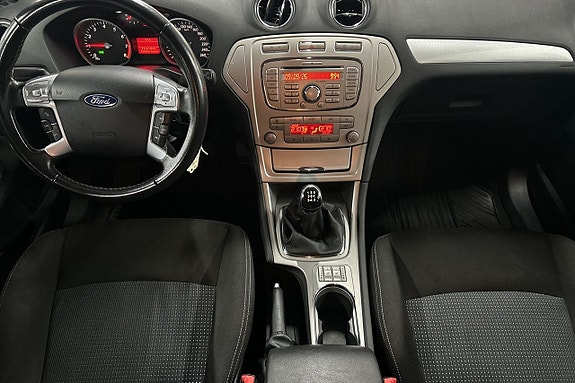 Ford Mondeo 11 of 30