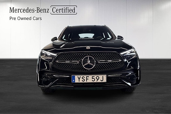 Mercedes-Benz GLC300 e 16 of 20