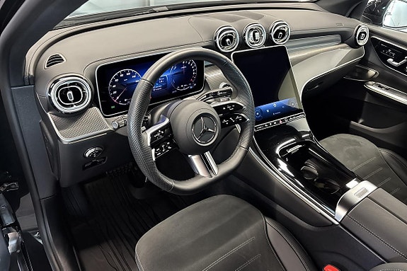Mercedes-Benz GLC300 e 8 of 20