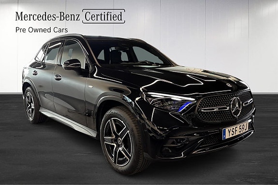 Mercedes-Benz GLC300 e 2 of 20