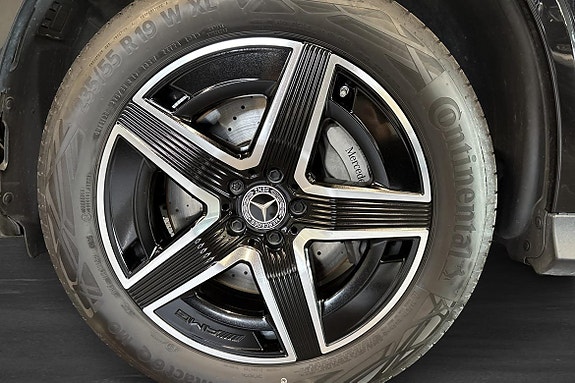 Mercedes-Benz GLC300 e 20 of 20