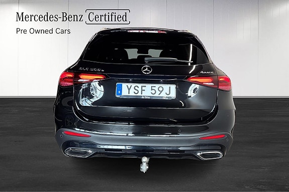 Mercedes-Benz GLC300 e 17 of 20