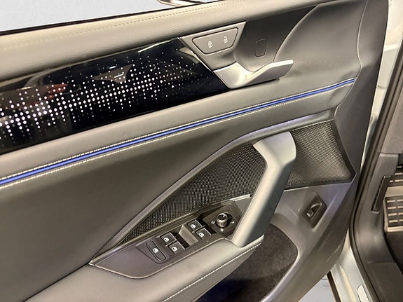 Volkswagen Tiguan 8 of 15