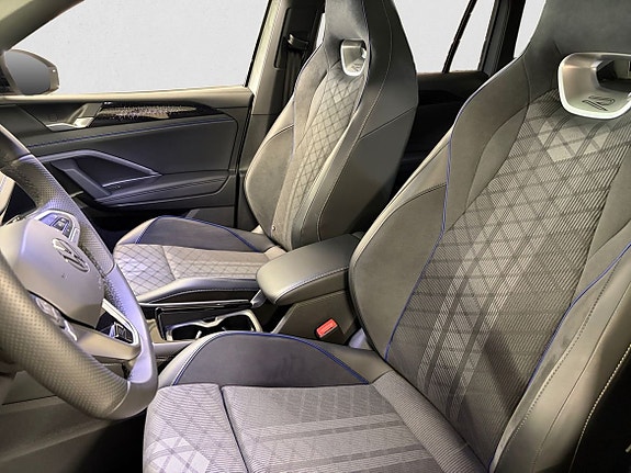 Volkswagen Tiguan 7 of 15
