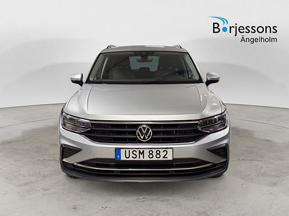Volkswagen Tiguan 5 of 14