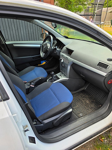 Opel Astra 4 of 4