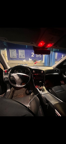 Volvo V70 5 of 7