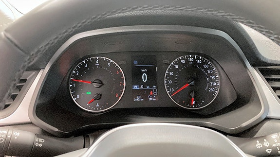 Renault Captur 13 of 16