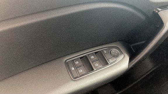 Renault Captur 14 of 16