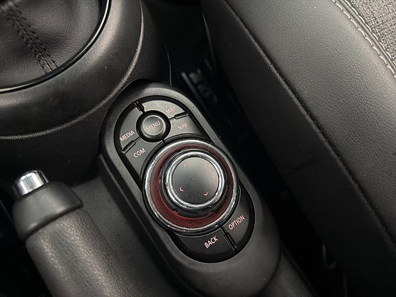 MINI Cooper 20 of 30