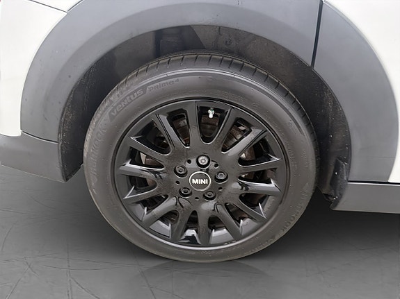 MINI Cooper 29 of 30