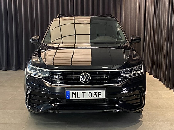 Volkswagen Tiguan 4 of 30