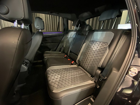 Volkswagen Tiguan 8 of 30
