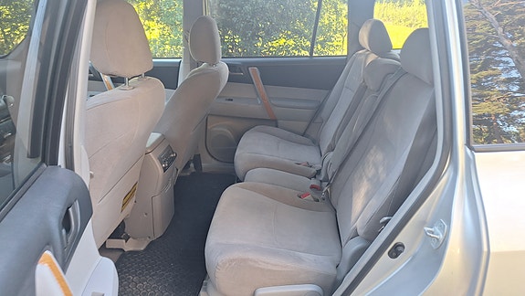 Toyota Highlander 12 of 14