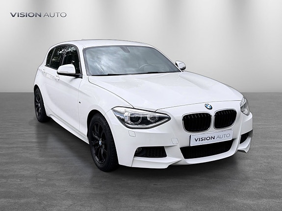 BMW 116i 3 of 25