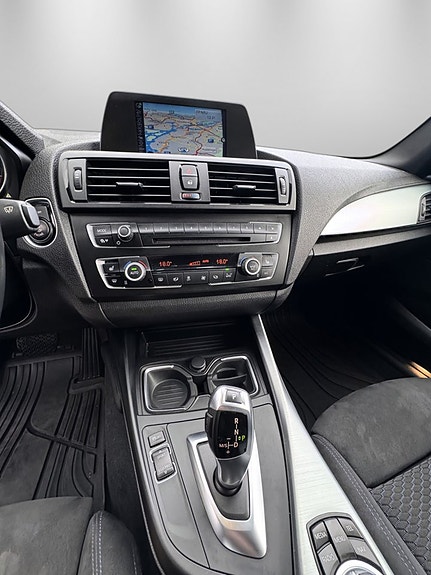 BMW 116i 14 of 25