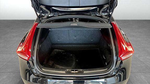 Volvo V40 10 of 12