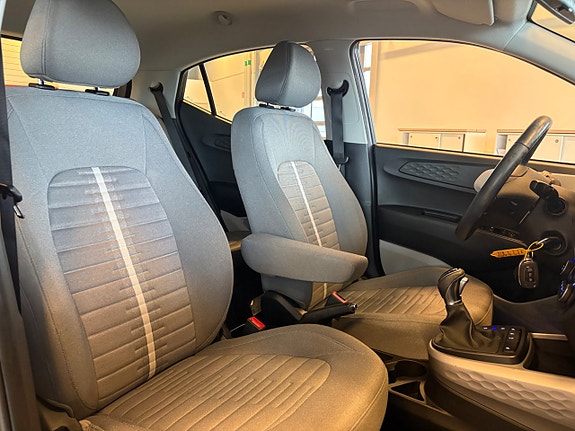 Hyundai i10 10 of 18