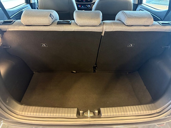 Hyundai i10 7 of 18